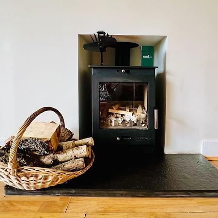 Cosy Country House In Deeside Finzean Eksteriør bilde