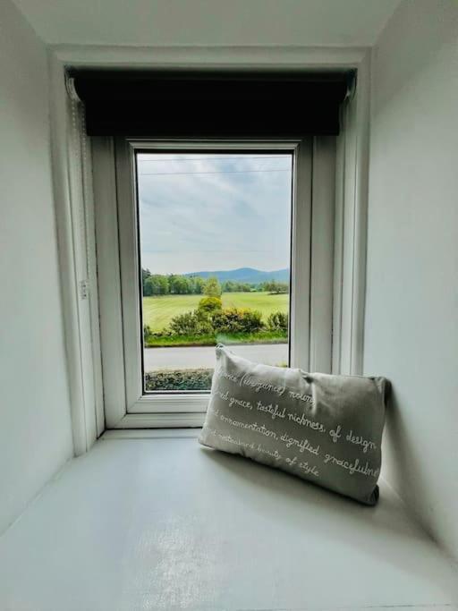 Cosy Country House In Deeside Finzean Eksteriør bilde